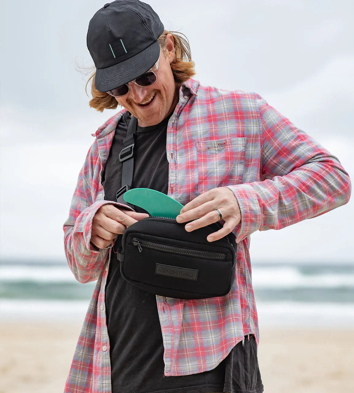 NEOPRENE SURF ACCESSORY KIT SATCHEL